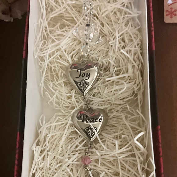 Botanical Sandalwood Candle/Lemon/Lavender Body Scrub/Hallmark Hearts Ornament - Picture 4 of 7